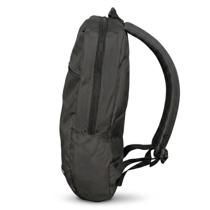 Classic Medium Backpack - 40x30x15 - Lifestyle and Airline Cabin 8105